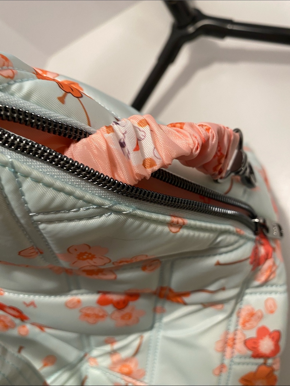 NEW! Lug SAKURA FERRY XL SE Expandable Carry-All Tote Bag Lucky Cat Pink Lining - Picture 13 of 15